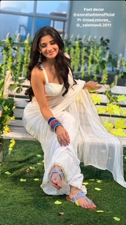 Kanika Mann feet photo thumbnail