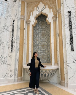 Kanika Mann feet photo thumbnail