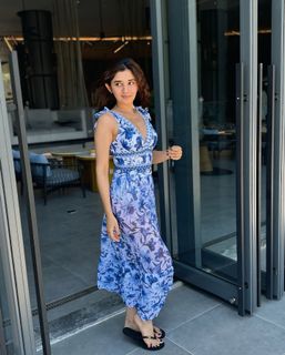 Kanika Mann feet photo thumbnail