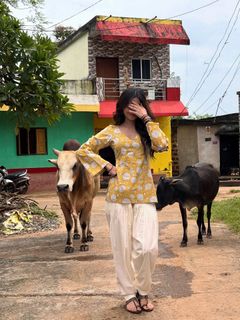 Kanika Mann feet photo thumbnail