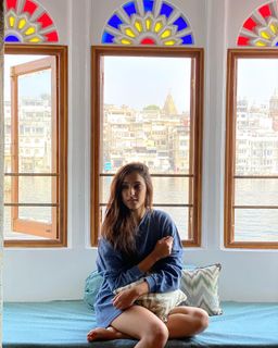 Kanikka Kapur feet photo 2