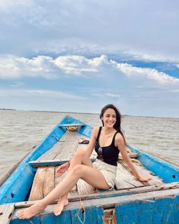 Kanikka Kapur feet photo 14