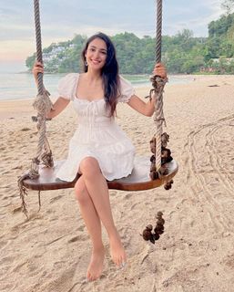Kanikka Kapur feet photo 12