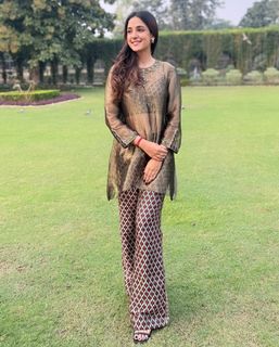 Kanikka Kapur feet photo 18