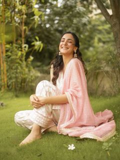 Kanikka Kapur feet photo 2