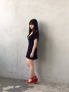 Kanna Hashimoto feet photo thumbnail