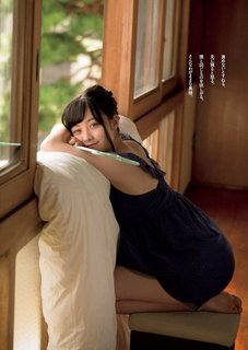Kanna Hashimoto feet photo thumbnail