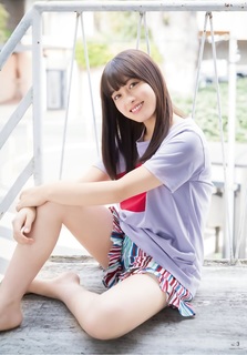 Kanna Hashimoto feet photo thumbnail