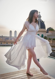 Kanna Hashimoto feet photo thumbnail