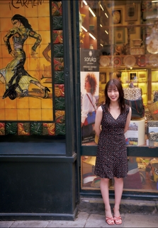 Kanna Hashimoto feet photo thumbnail