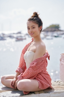 Kanna Hashimoto feet photo thumbnail