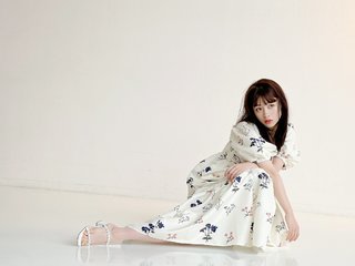 Kanna Hashimoto feet photo thumbnail