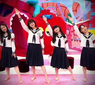 Kanon feet photo 4