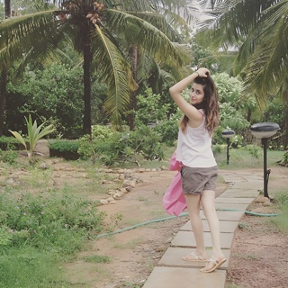 Kanupriya Gupta feet photo 2