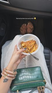 Kanupriya Gupta feet photo 4