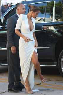 Kara Del Toro feet photo thumbnail