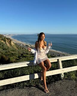 Kara Del Toro feet photo thumbnail