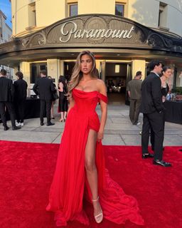 Kara Del Toro feet photo thumbnail