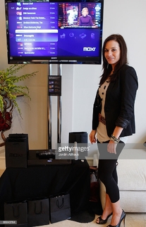 Kara DioGuardi feet photo 20