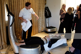 Kara DioGuardi feet photo 19