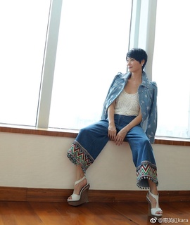 Kara Hui feet photo 8