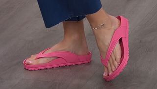 Kara Preston feet photo thumbnail