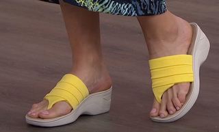 Kara Preston feet photo thumbnail