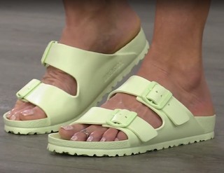 Kara Preston feet photo thumbnail