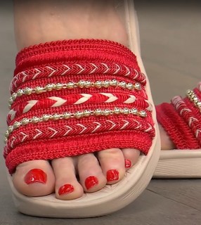 Kara Preston feet photo thumbnail