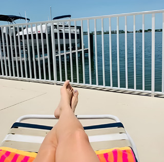 Kara Preston feet photo thumbnail