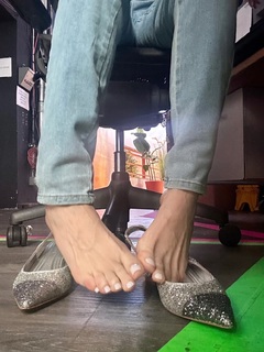 Kara Preston feet photo thumbnail