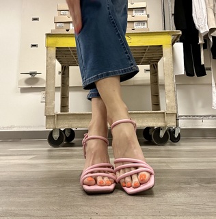 Kara Preston feet photo thumbnail