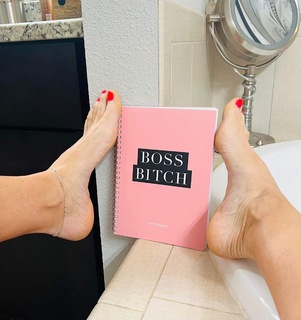 Kara Preston feet photo thumbnail