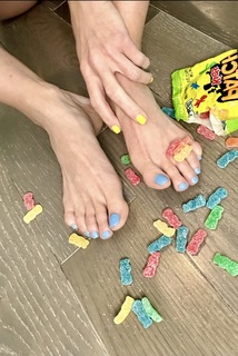 Kara Preston feet photo thumbnail