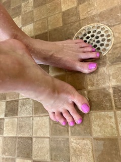 Kara Preston feet photo thumbnail