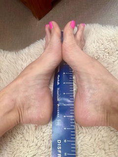 Kara Preston feet photo thumbnail
