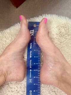 Kara Preston feet photo thumbnail