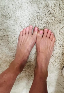 Kara Preston feet photo thumbnail