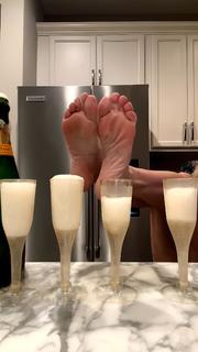 Kara Preston feet photo thumbnail