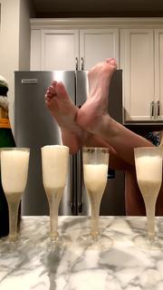 Kara Preston feet photo thumbnail
