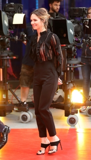 Kara Tointon feet photo thumbnail