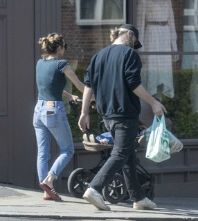 Kara Tointon feet photo thumbnail