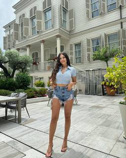 Kardeniz Kilic feet photo 1