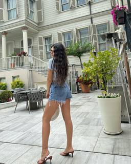 Kardeniz Kilic feet photo 2