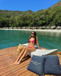 Kardeniz Kilic feet photo 2