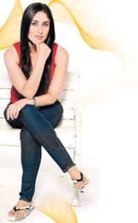 Kareena Kapoor feet photo thumbnail