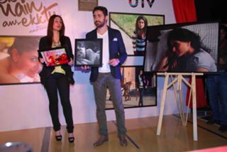 Kareena Kapoor feet photo thumbnail