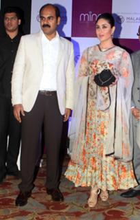 Kareena Kapoor feet photo thumbnail