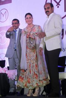 Kareena Kapoor feet photo thumbnail