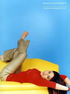 Kareena Kapoor feet photo thumbnail